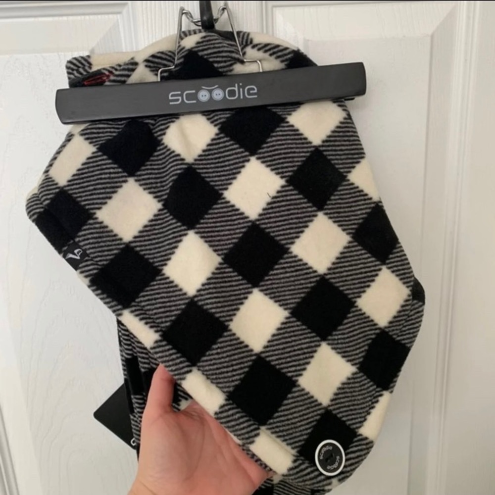 Scoodie Hooded Scarf with Detachable Hood